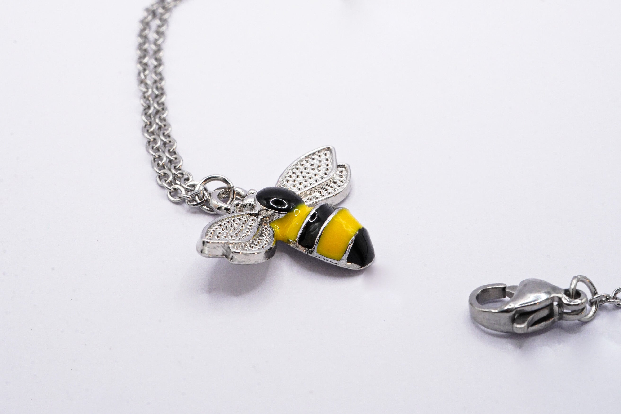 Collier Petite Abeille