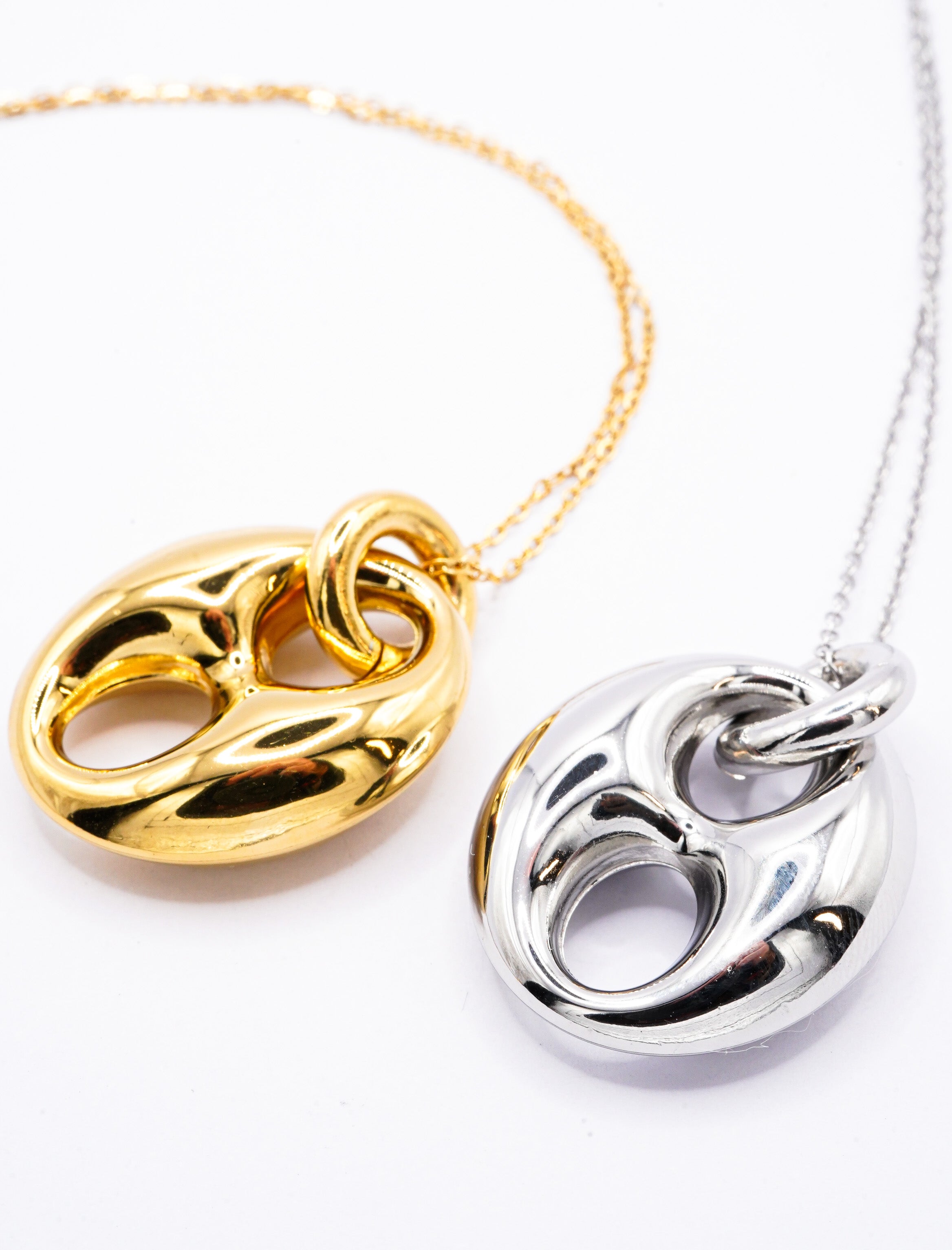 Collier audacieux