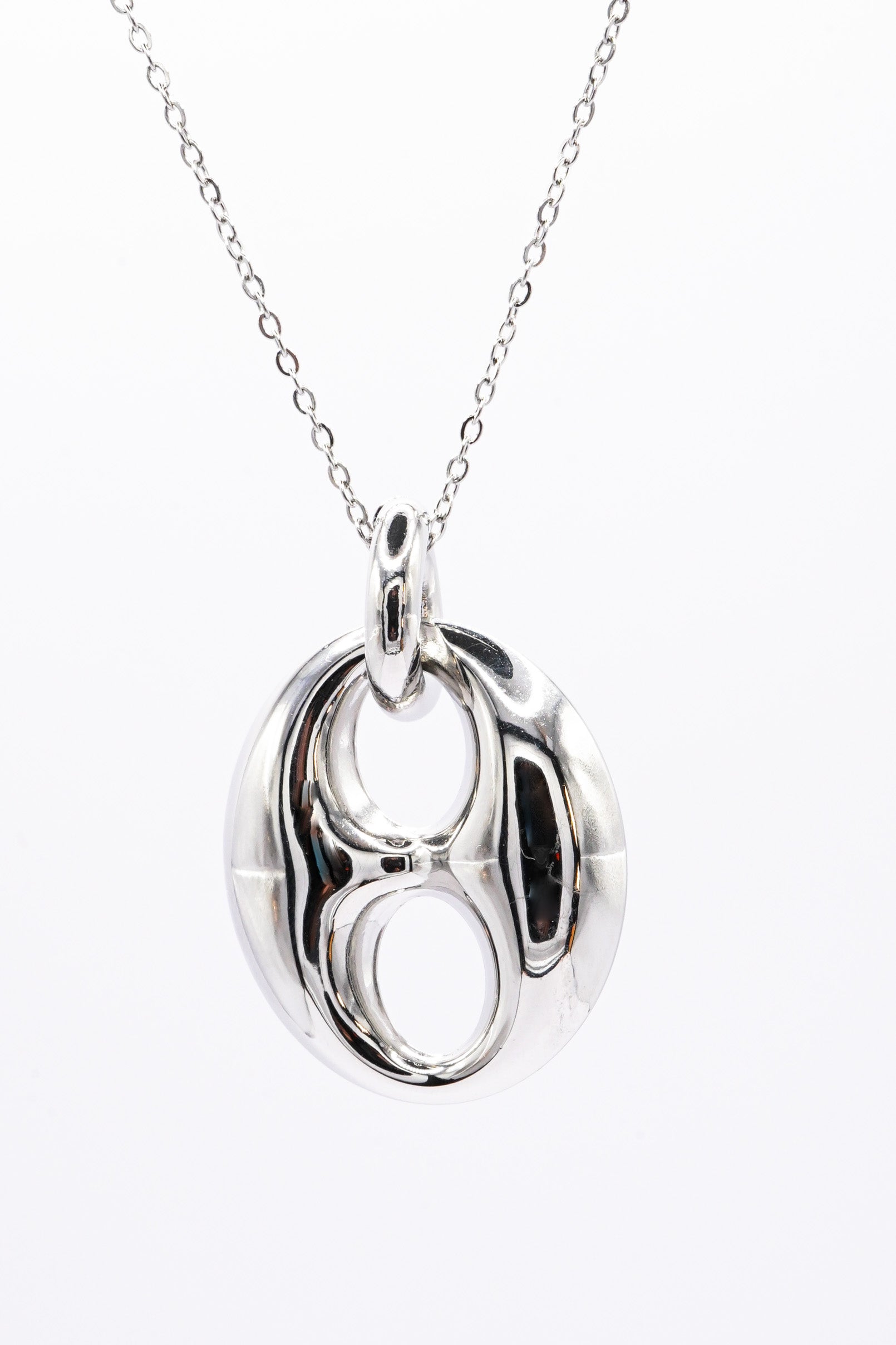 Collier audacieux