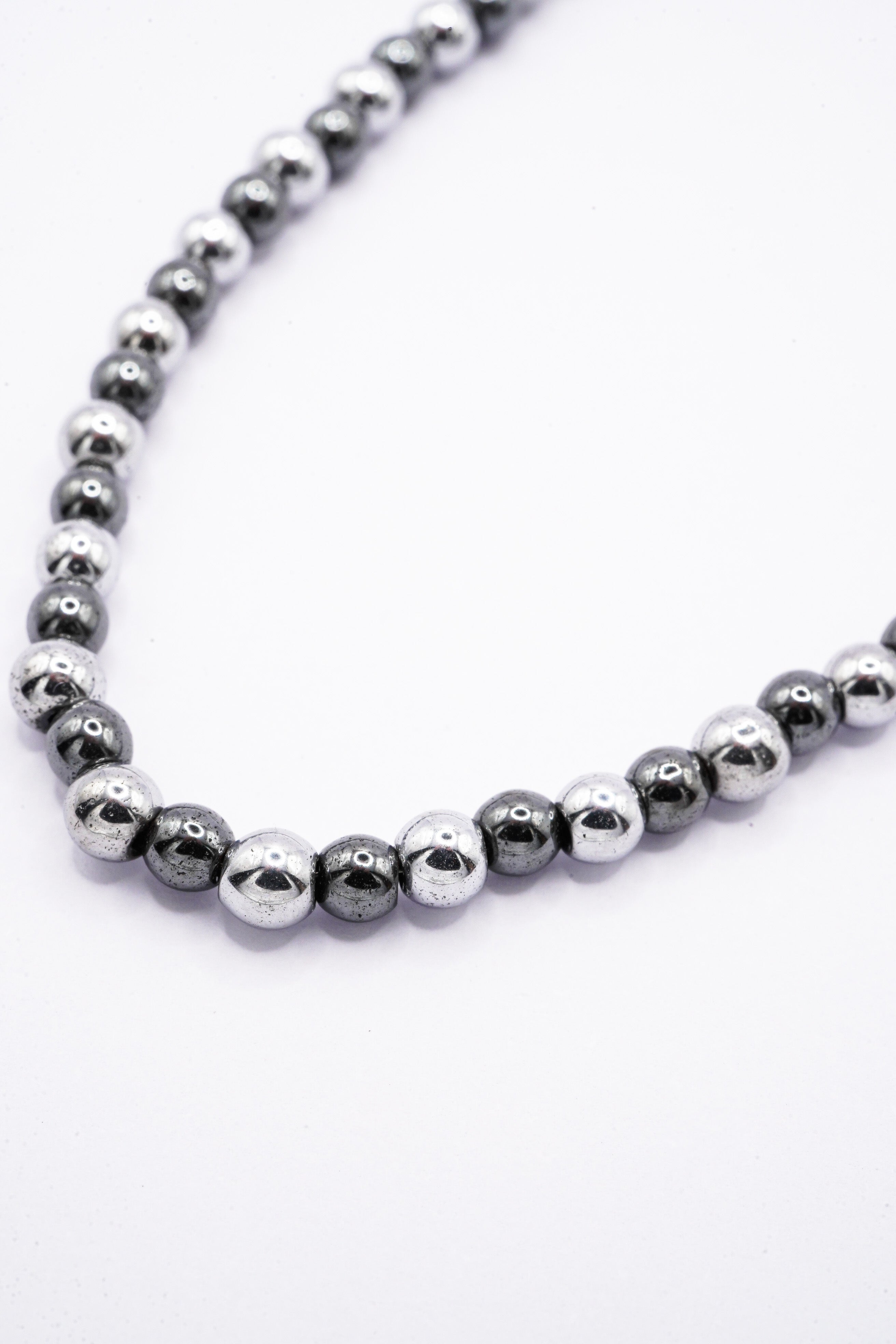 Collier Boldline