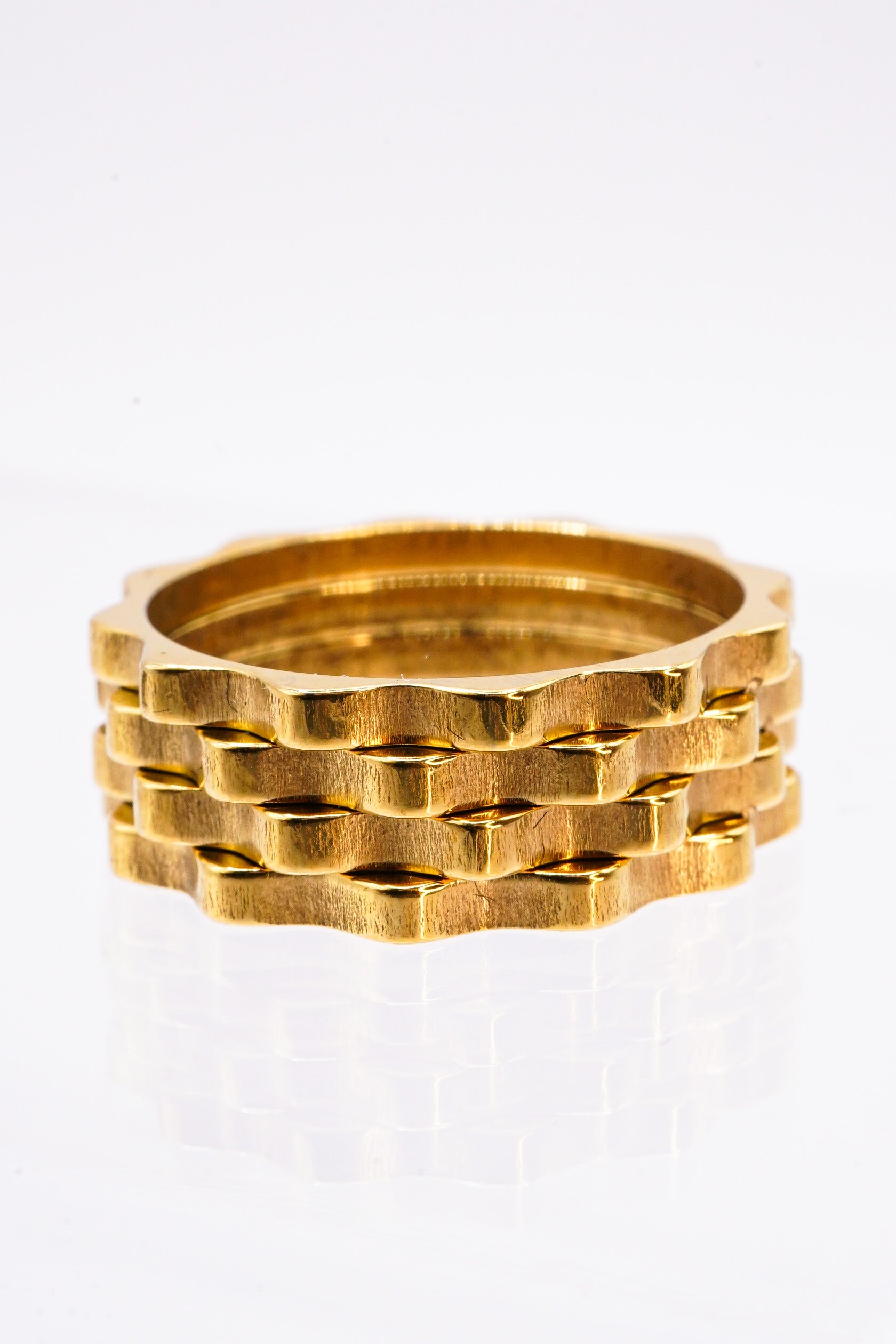 Anello Spigolo
