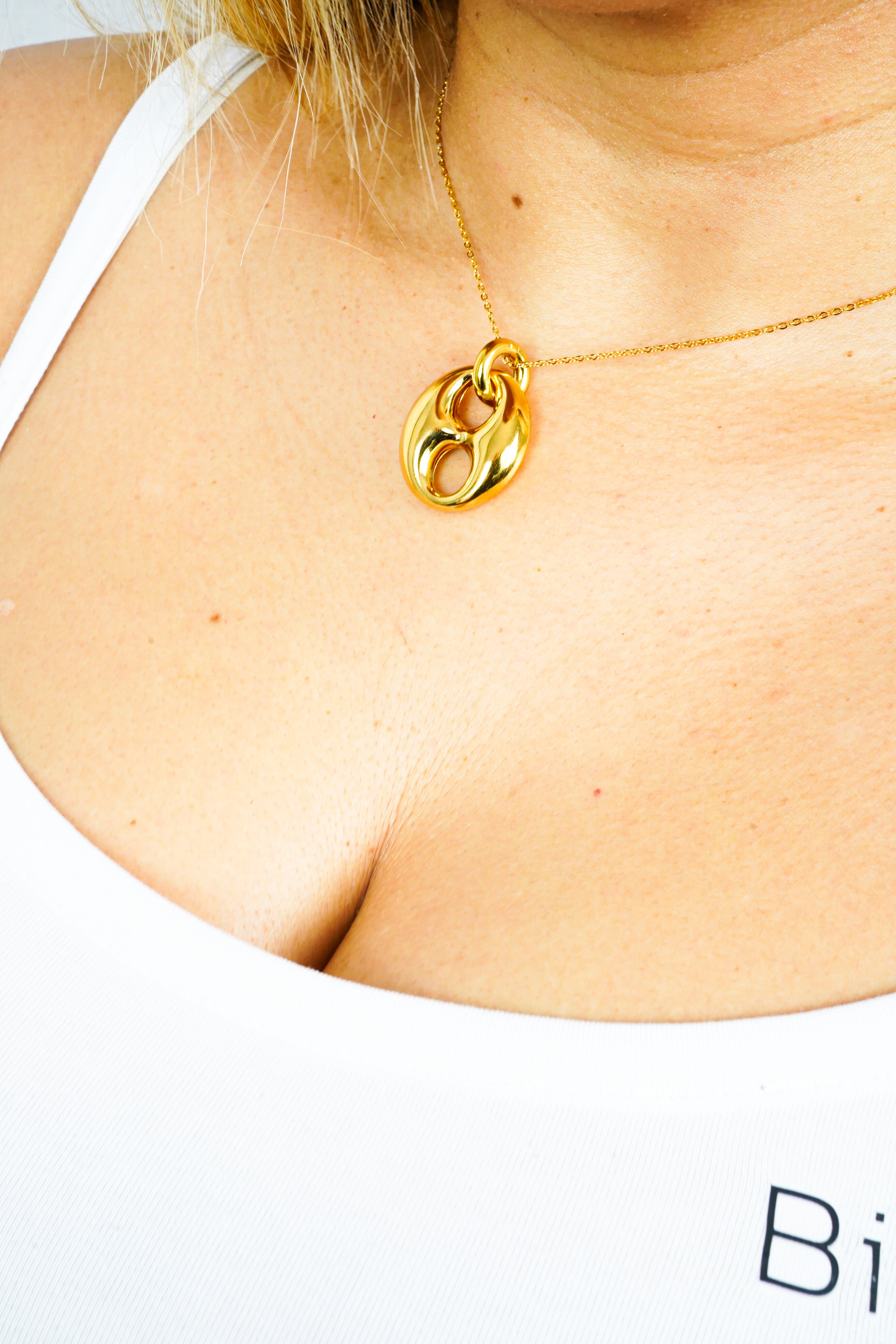 Collier audacieux
