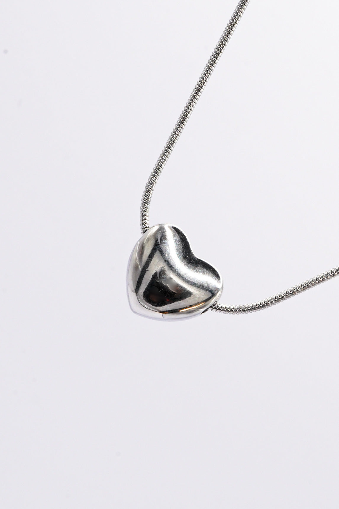 Collier Lovvy