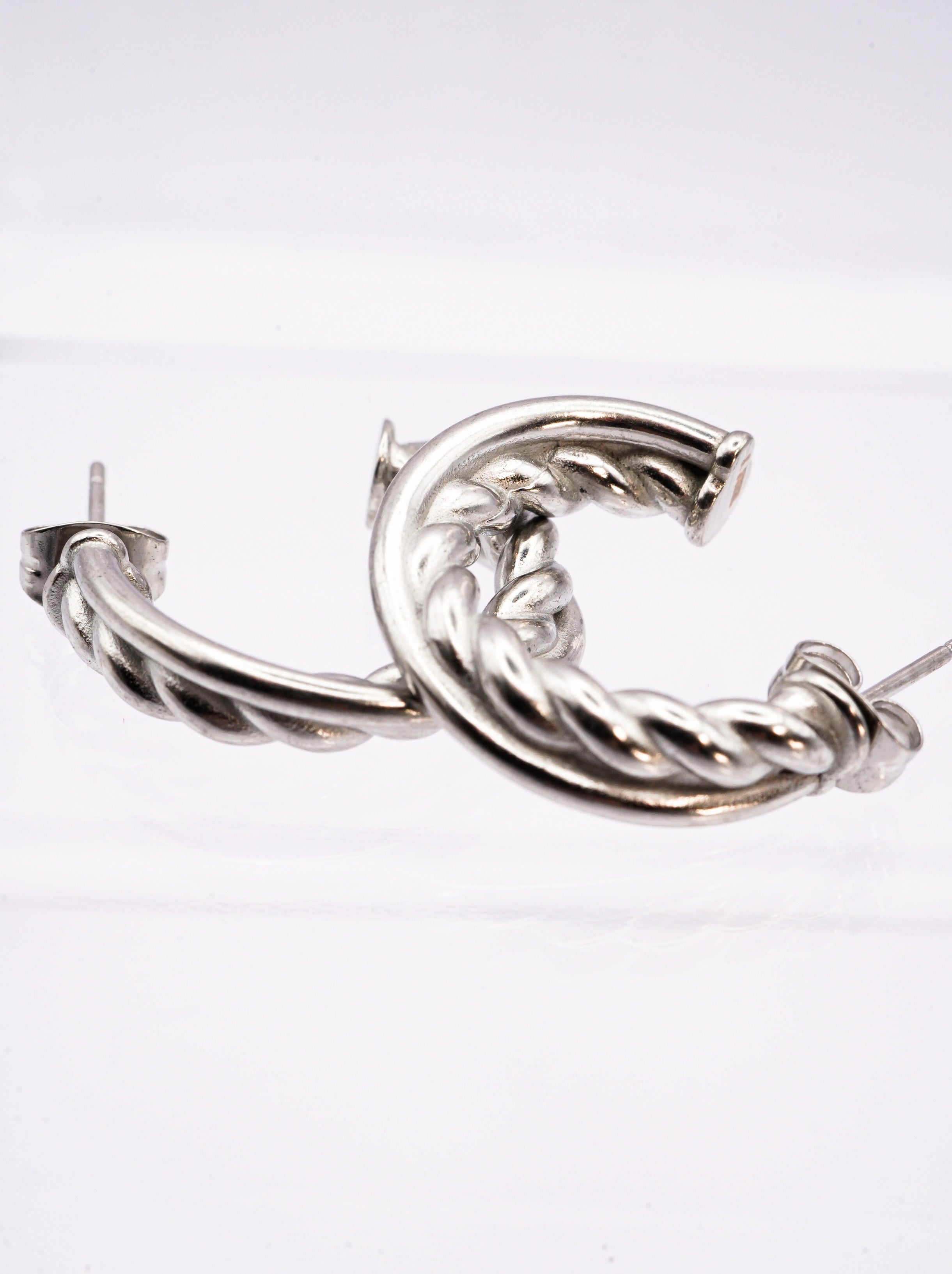 Boucles d'oreilles torsadées