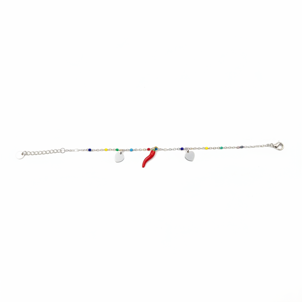 Bracciale argento con cornetto e charm - sfondo bianco