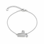 Bracciale argento su sfondo bianco