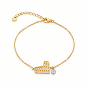 Bracciale in finitura oro su sfondo bianco