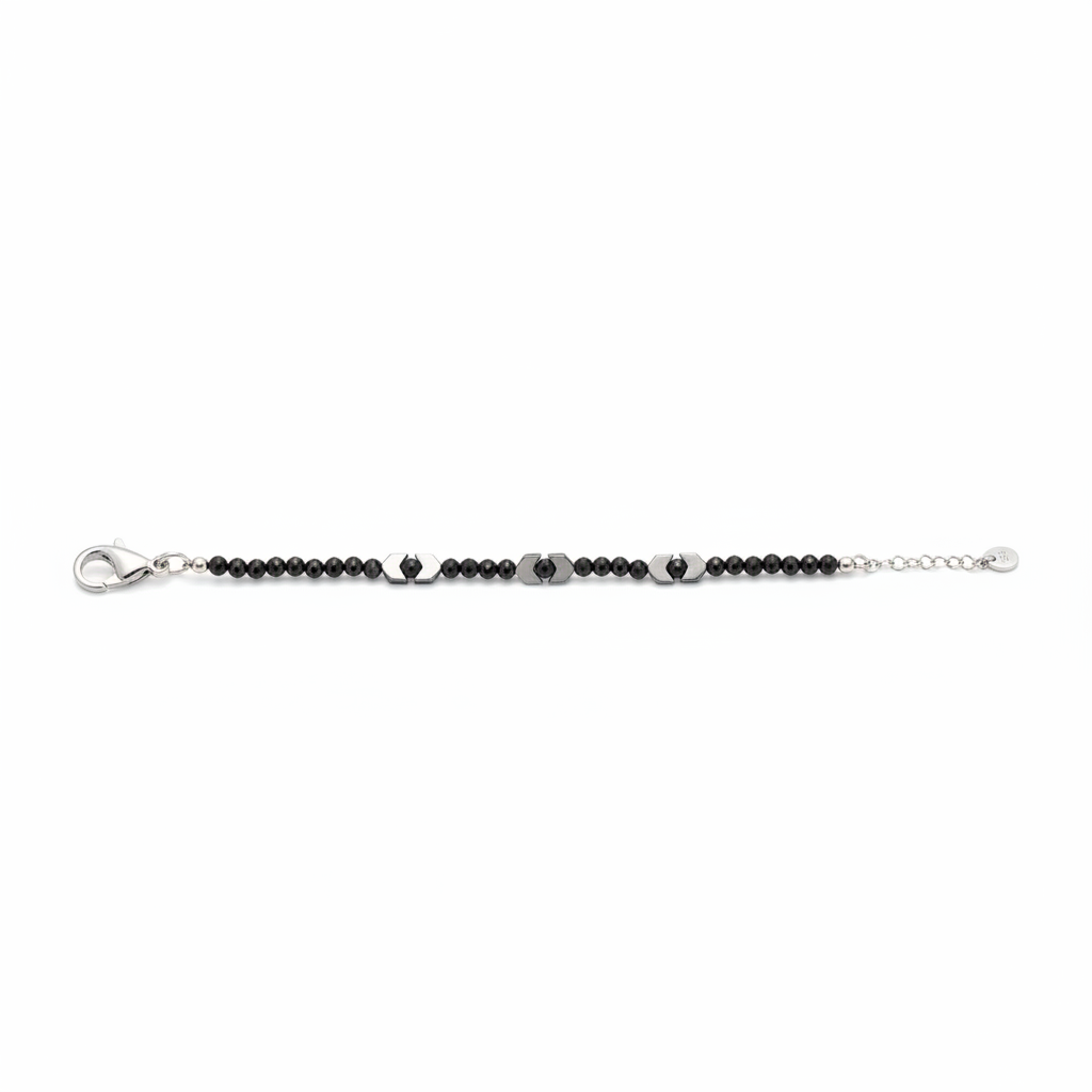 Bracciale perle nere e frecce argento - sfondo bianco puro