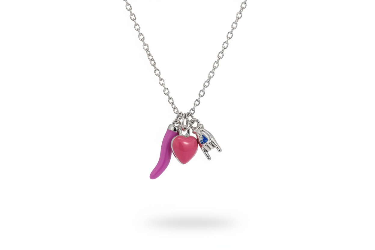Collana argento cornetto e cuore fucsia - vista tre quarti