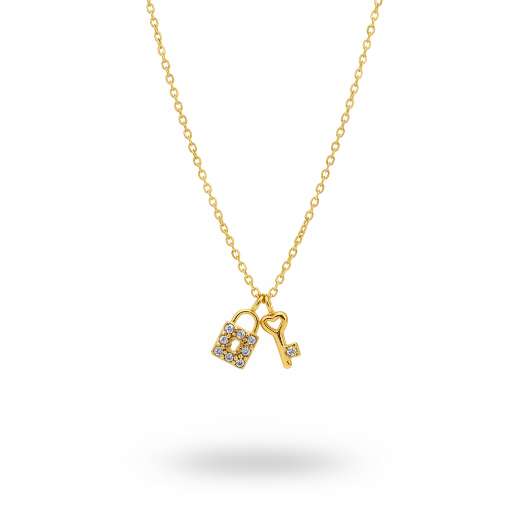 Collana con lucchetto e chiave - foto professionale