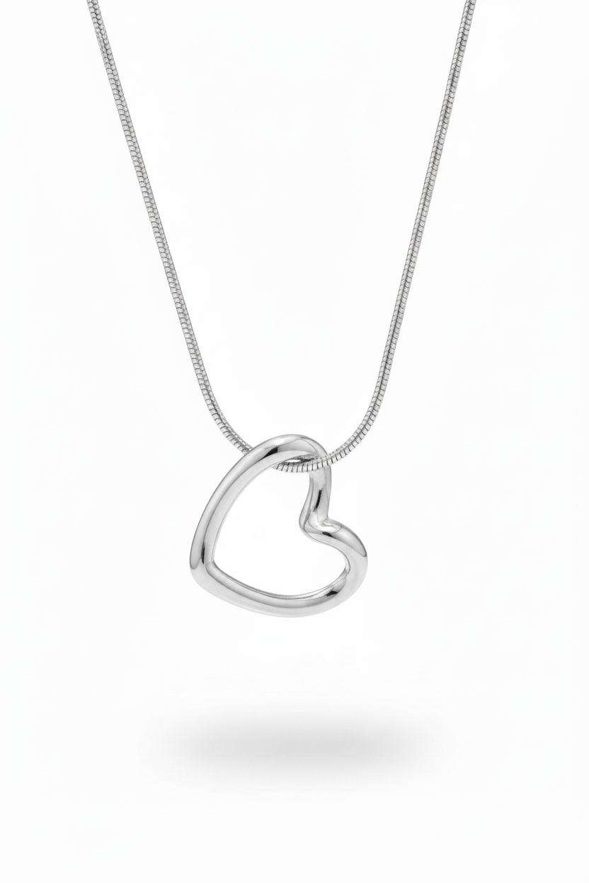 Collana cuore argento - studio photography