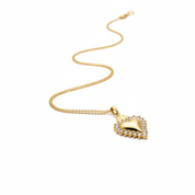 Collana cuore sacro - composizione diagonale