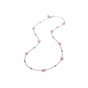 Collana fiori rosa - catena argento sfondo bianco