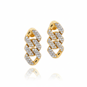Orecchini oro pavé — macro