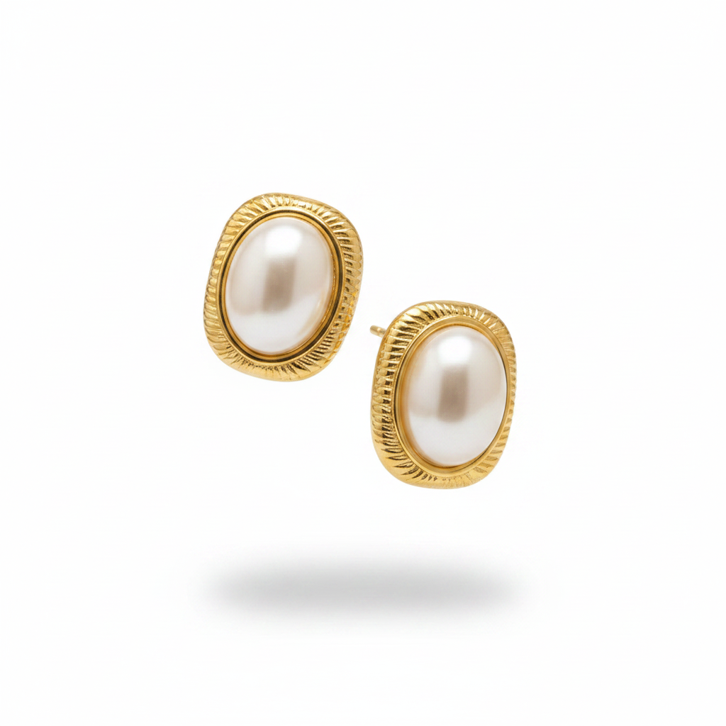 Orecchini perla montatura oro, angolazione 3/4