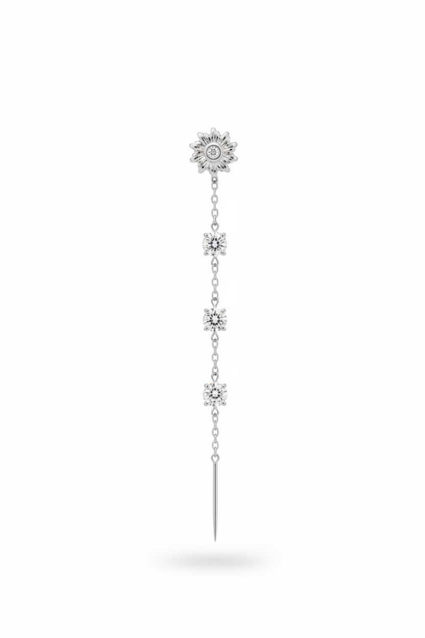 Orecchino argento fiorellino + 3 diamanti